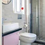 Appartamento Charming, Modern With Terrace Ldem1-4 *